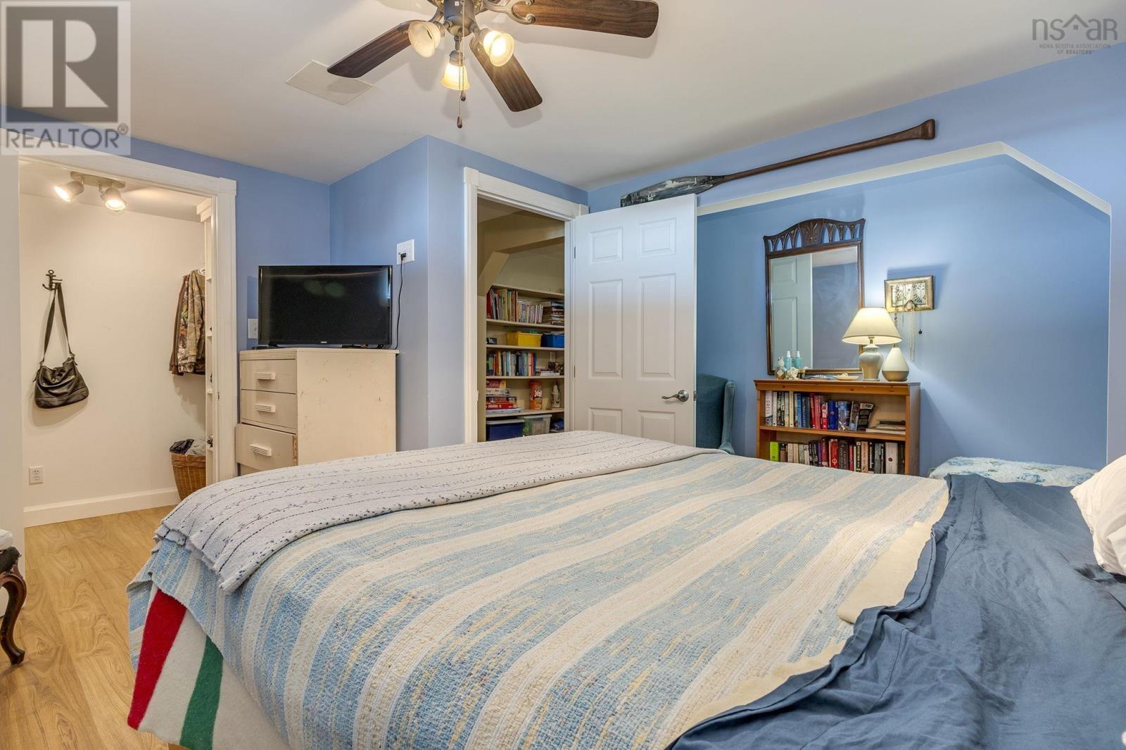 Property 30 of 50 of 504 Northwest Road