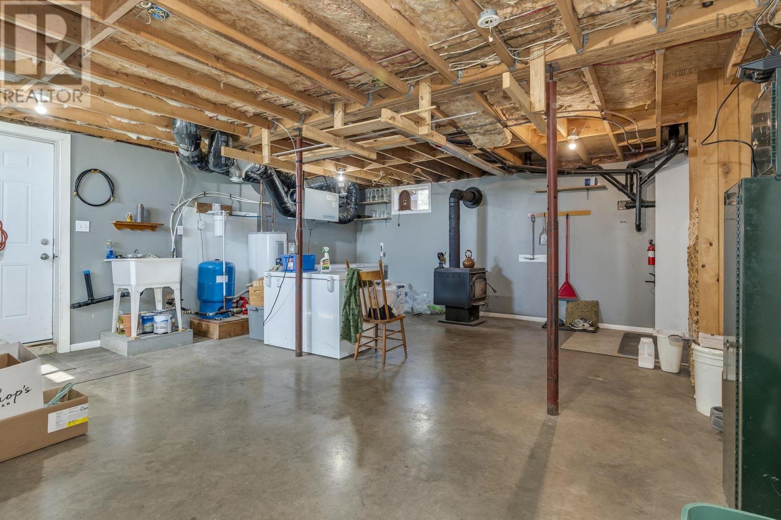 Property 32 of 50 of 504 Northwest Road