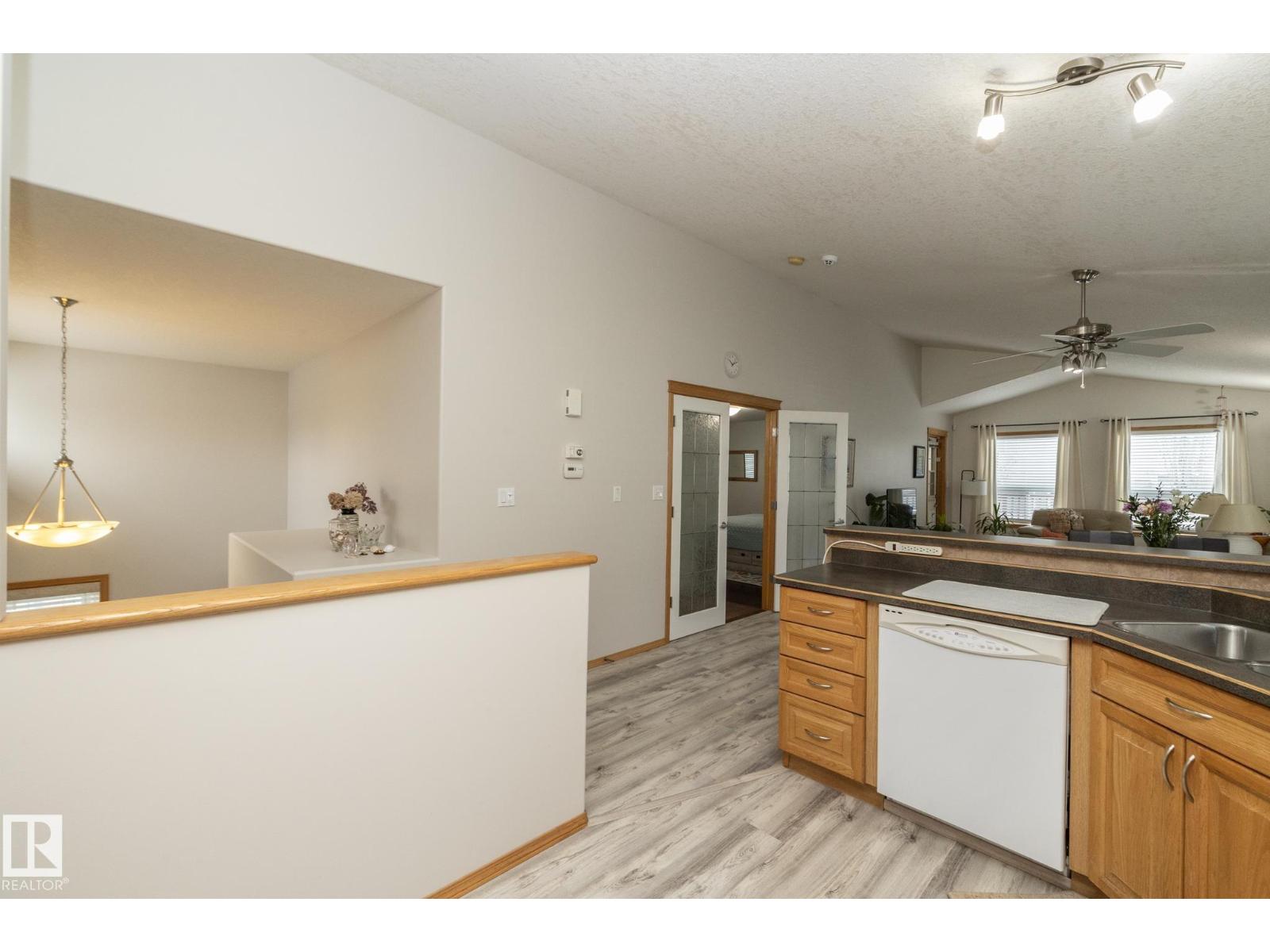 855 OAKLAND PL, Devon