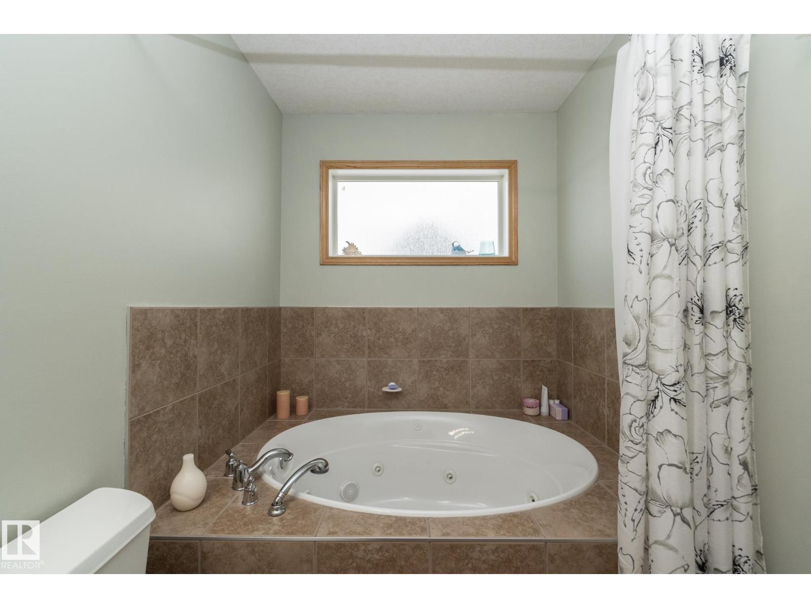 855 OAKLAND PL, Devon