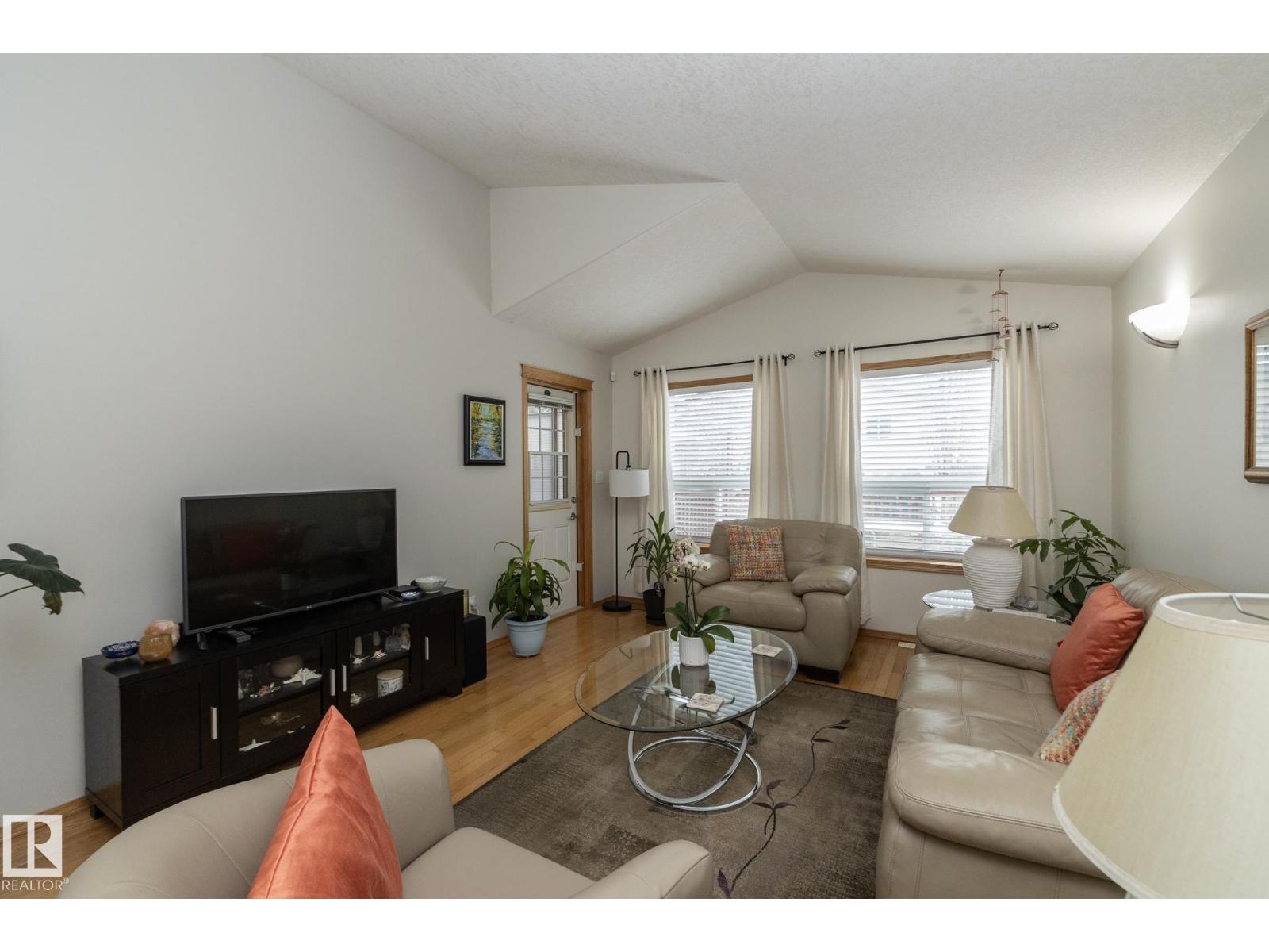 855 OAKLAND PL, Devon