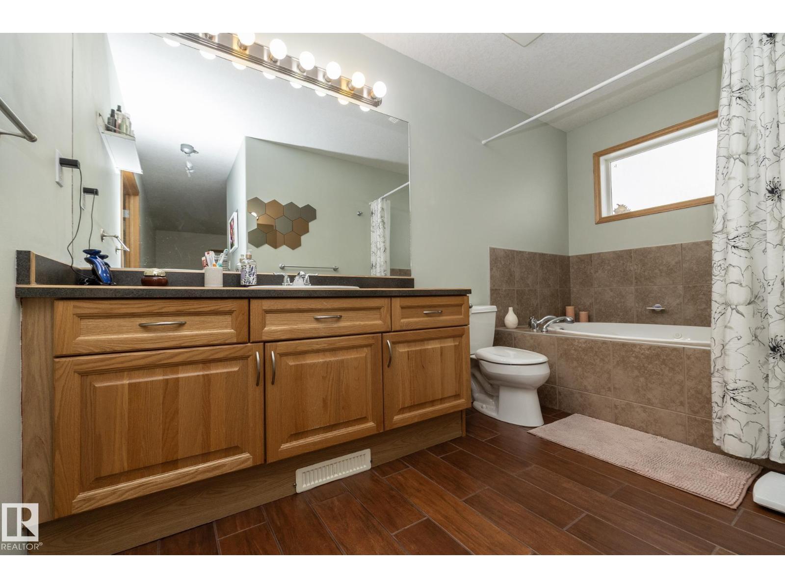 855 OAKLAND PL, Devon