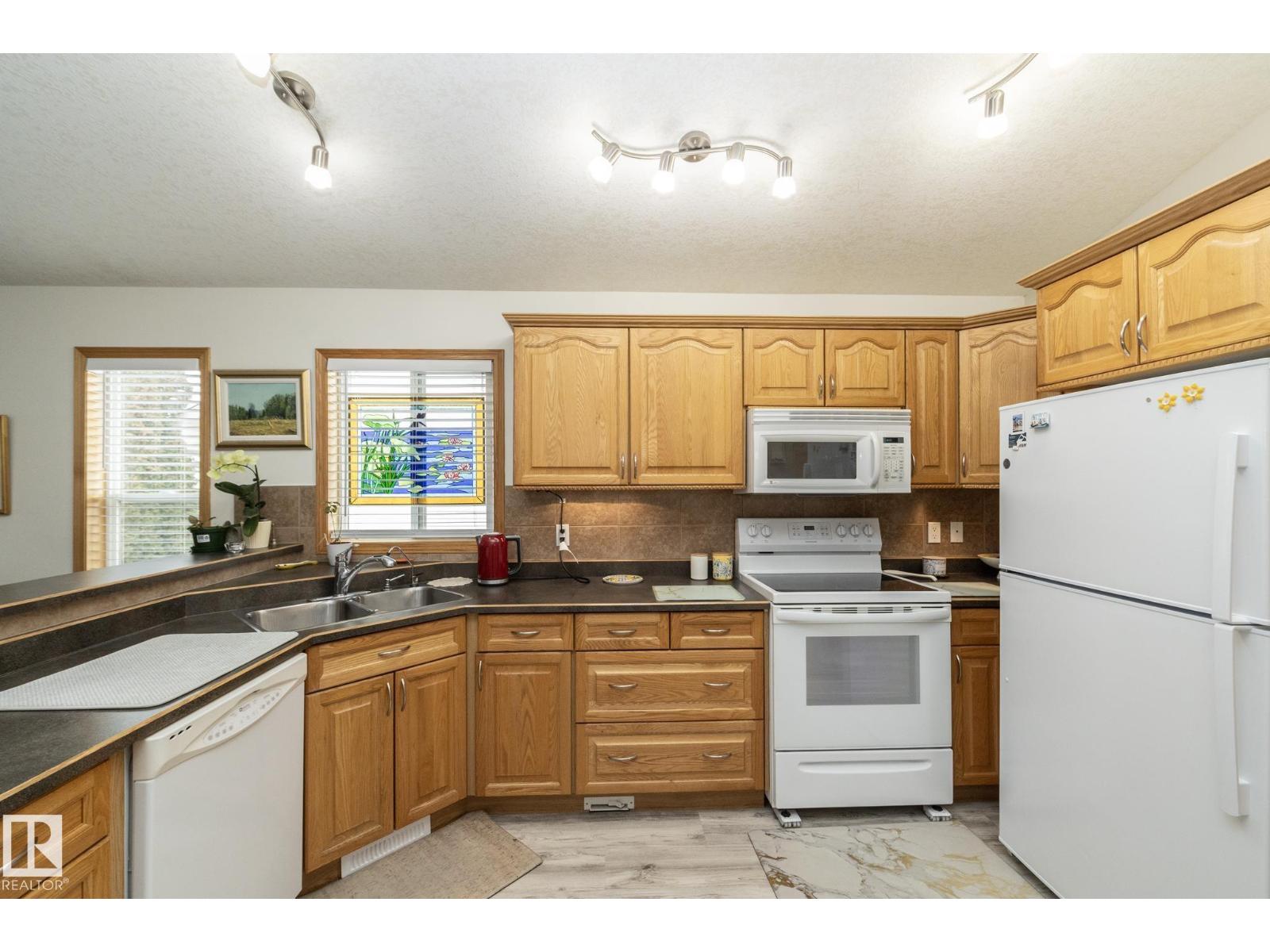 855 OAKLAND PL, Devon