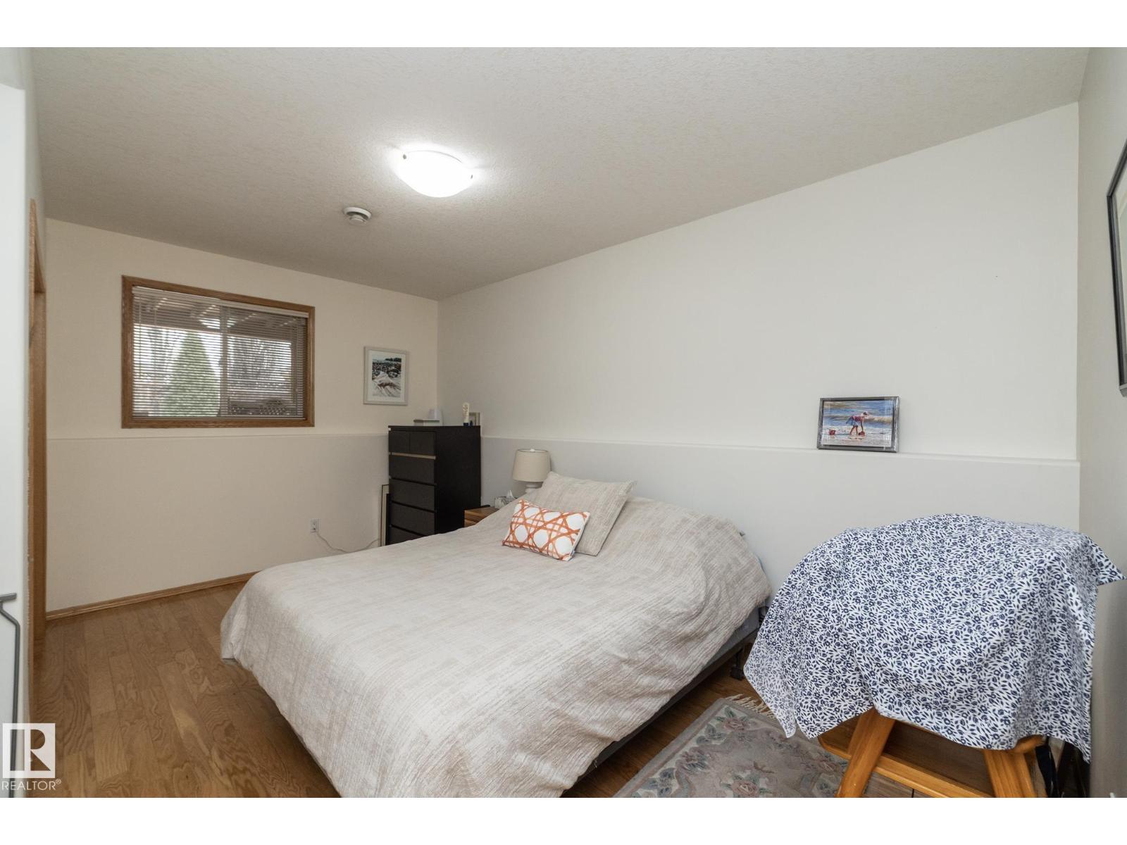 855 OAKLAND PL, Devon