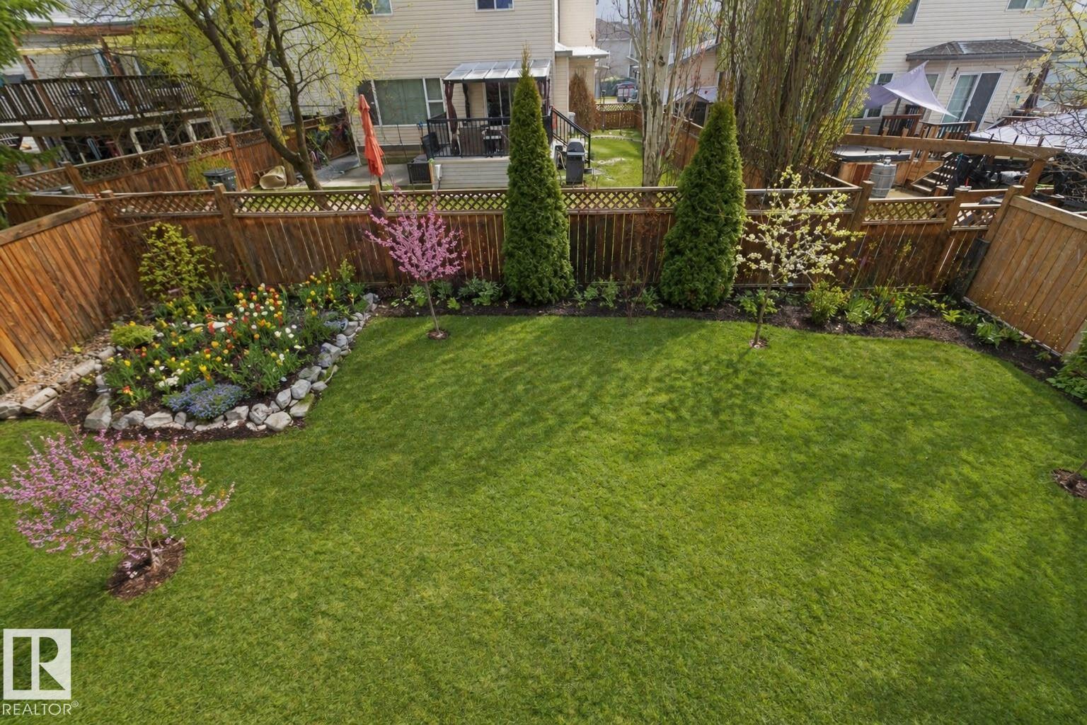 855 OAKLAND PL, Devon