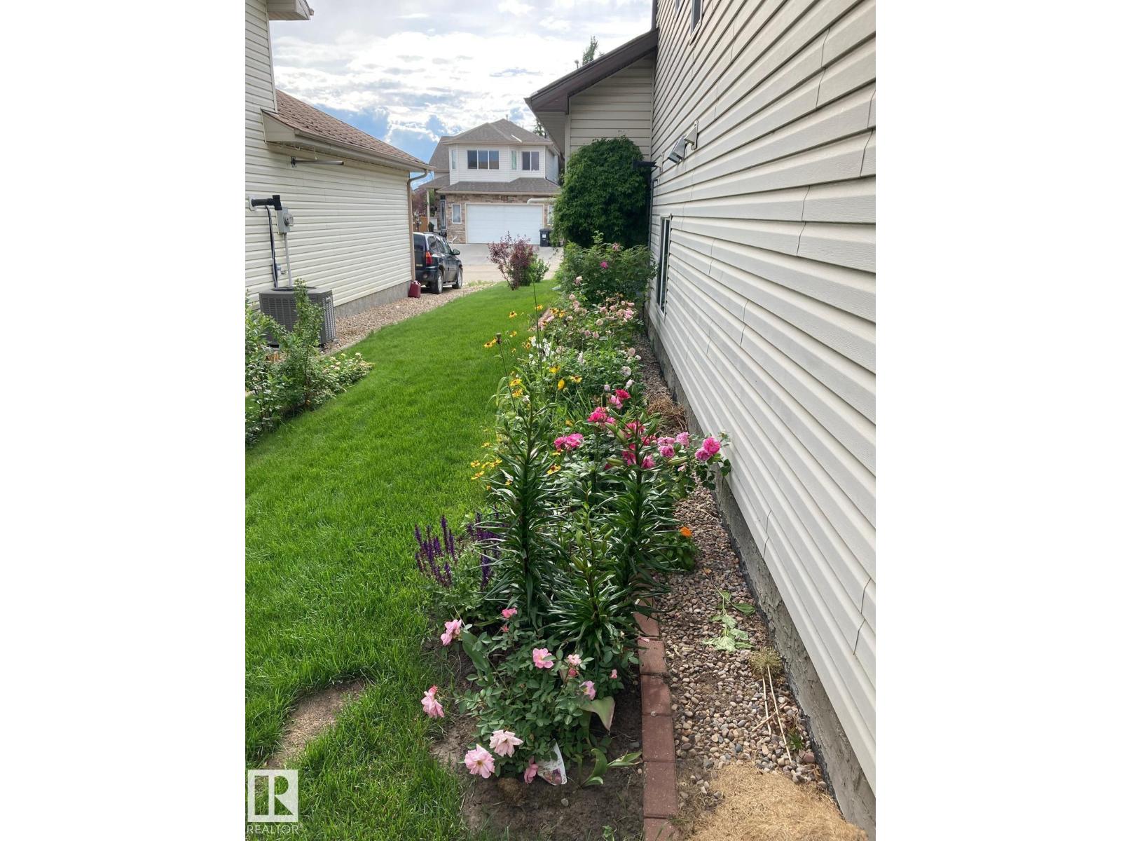 855 OAKLAND PL, Devon