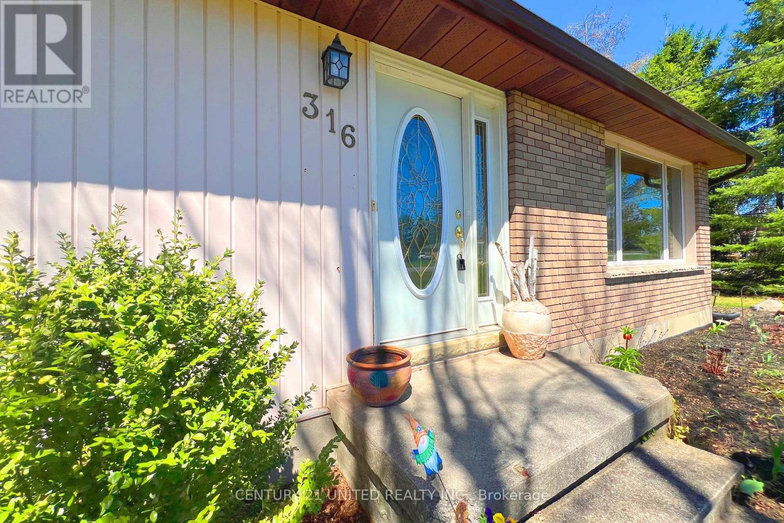316 LEON AVENUE - photo 2