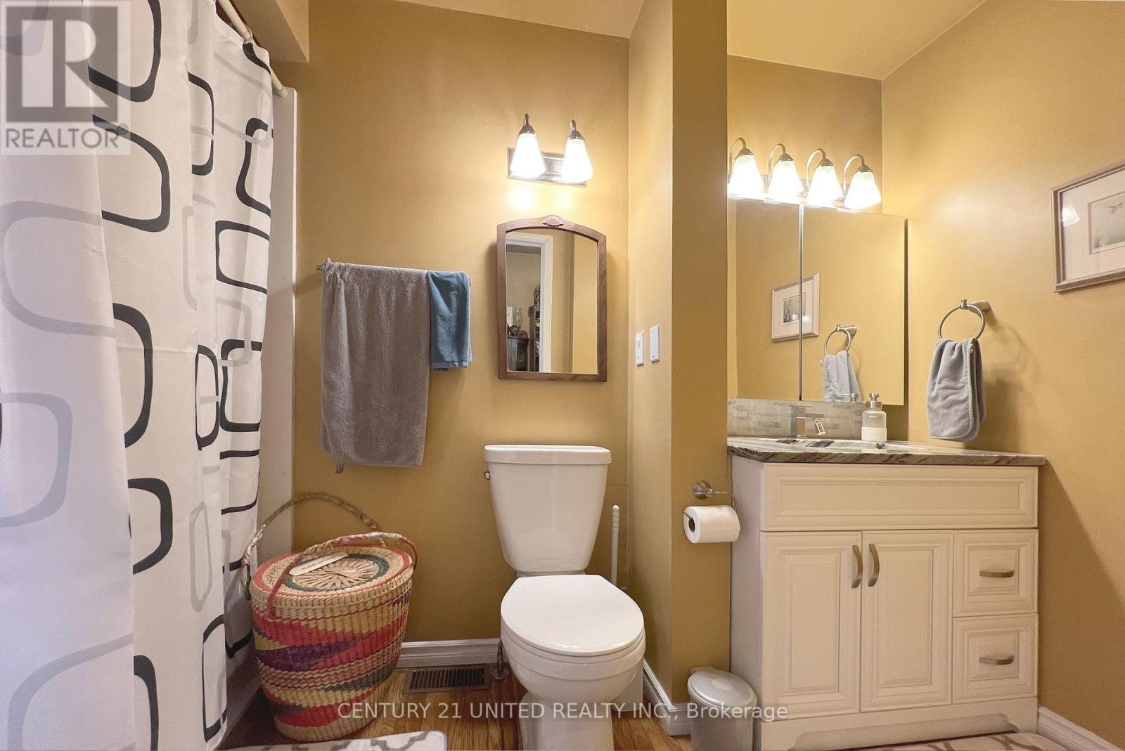 316 LEON AVENUE — photo 11