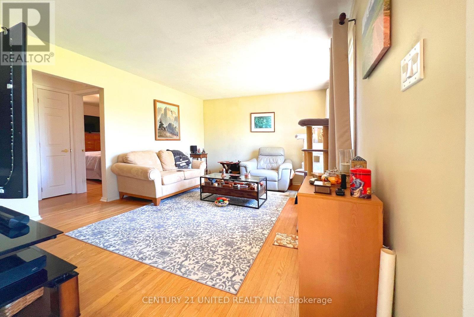 316 LEON AVENUE — photo 7