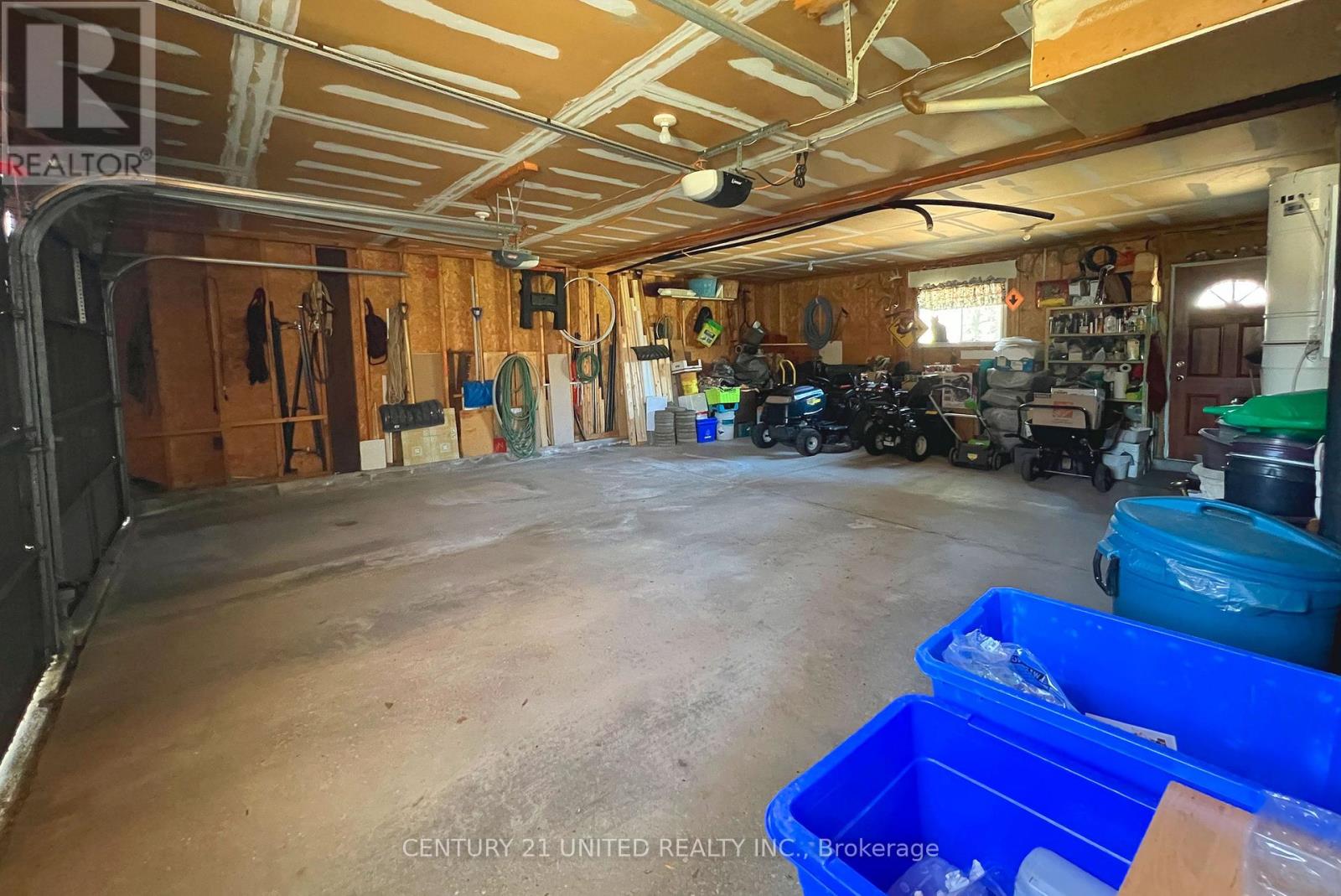 316 LEON AVENUE — photo 31