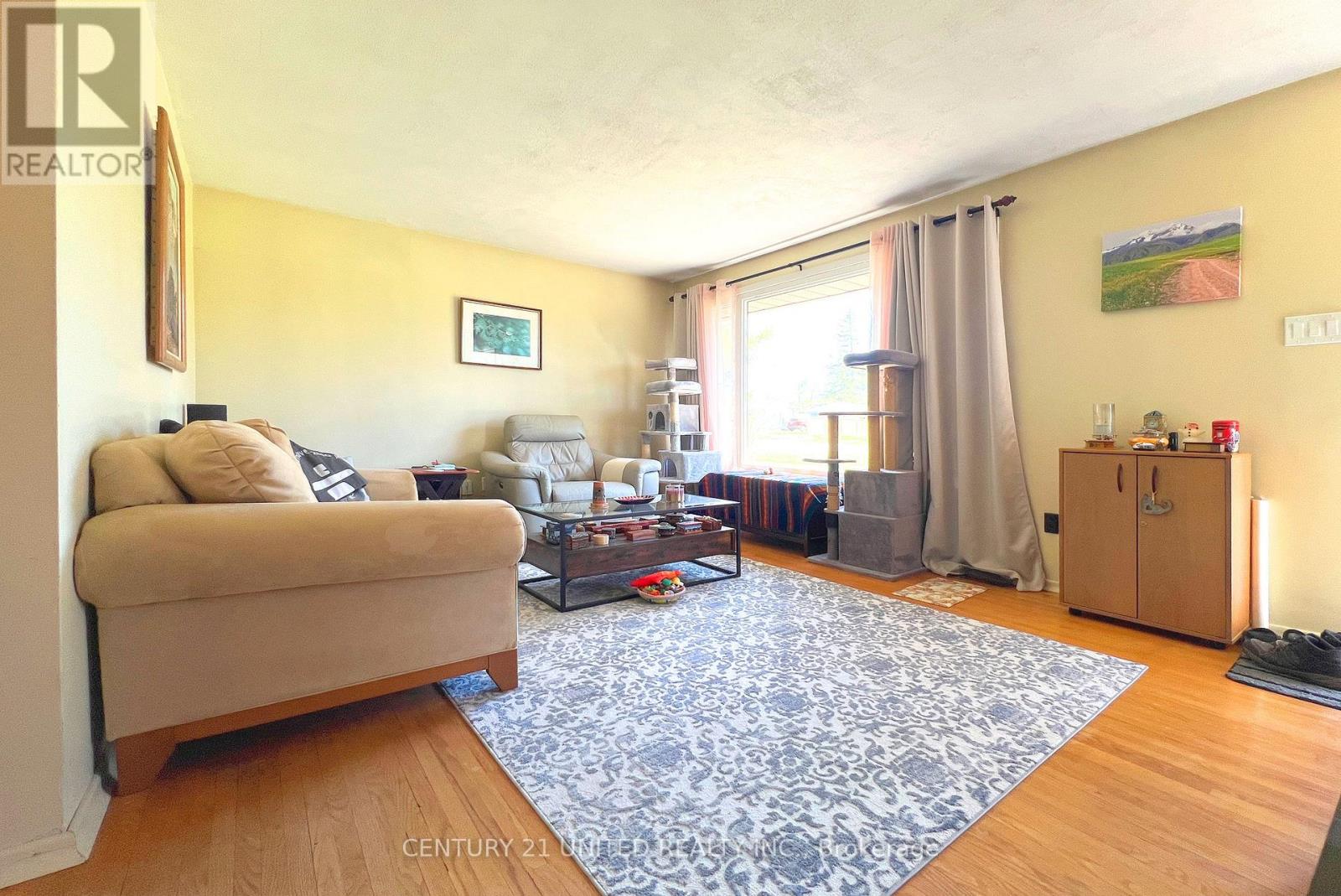 316 LEON AVENUE — photo 6