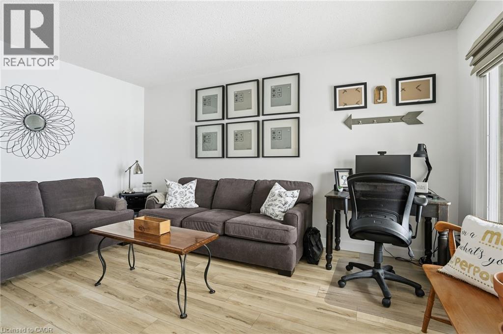 83 BRIARSDALE Crescent, Welland, Ontario, L3C6S8 — Photo 4