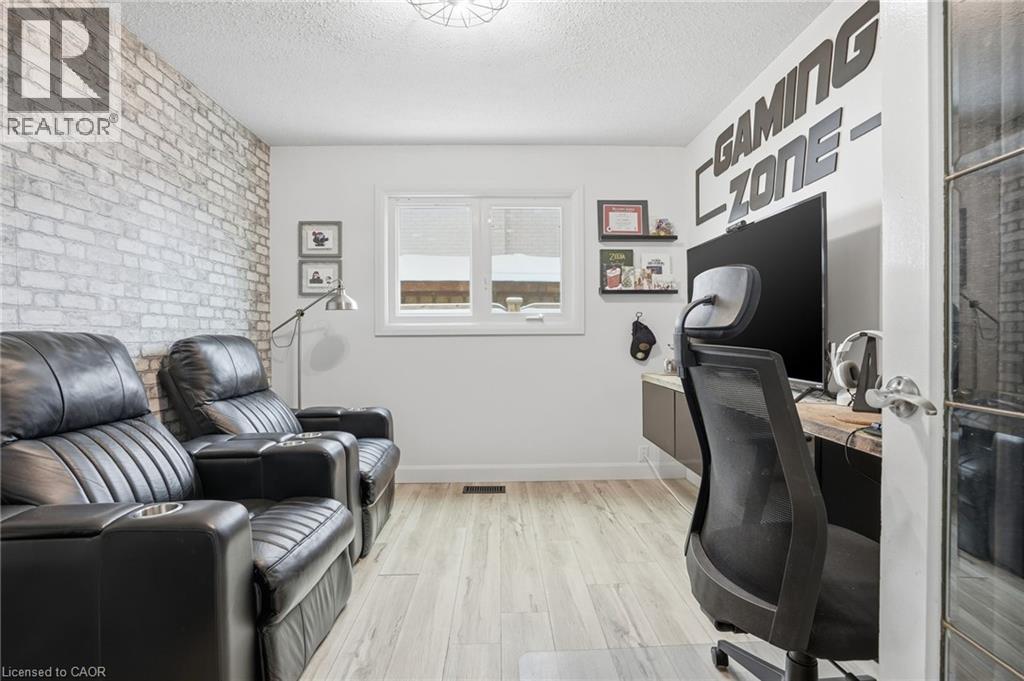 83 BRIARSDALE Crescent, Welland, Ontario, L3C6S8 — Photo 6
