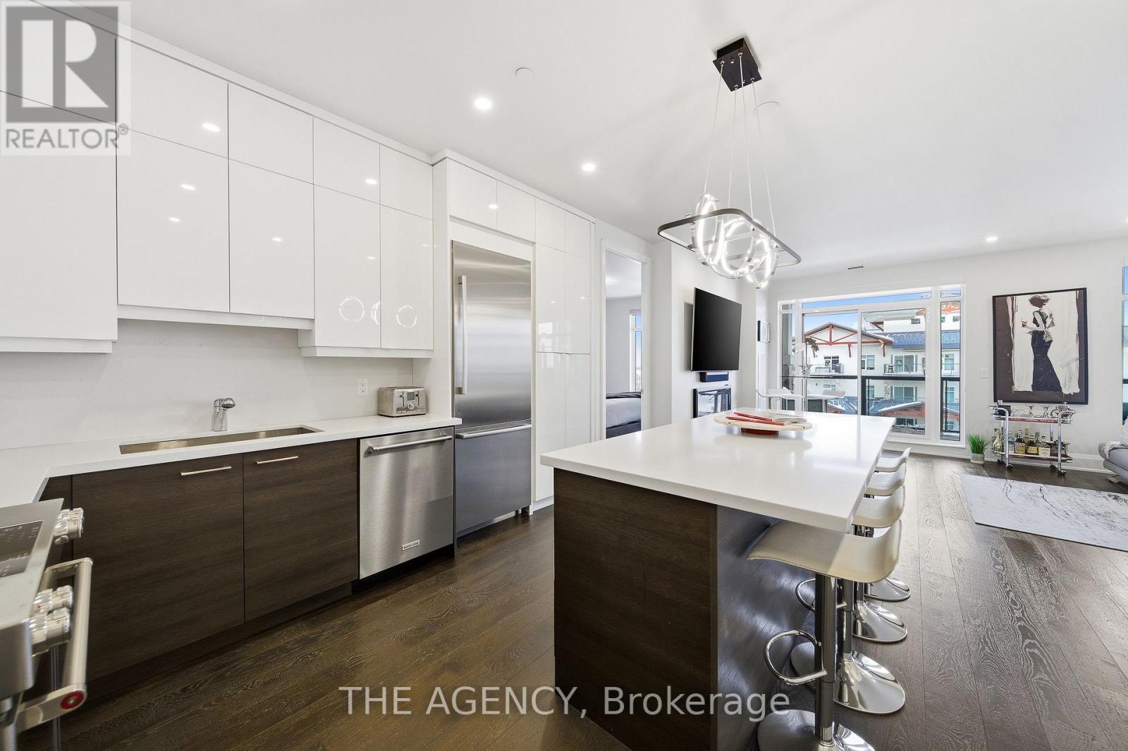 #604 90 ORCHARD POINT ROAD - 1