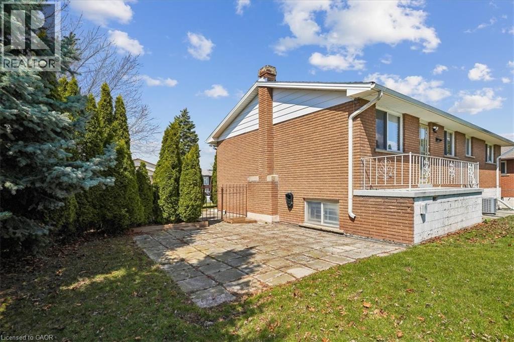72 EASTBURY Drive — photo 30