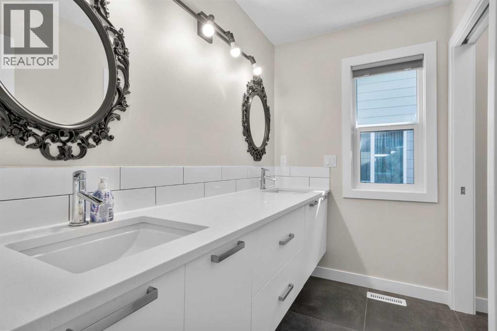 82 Cranbrook Crescent SE — photo 33