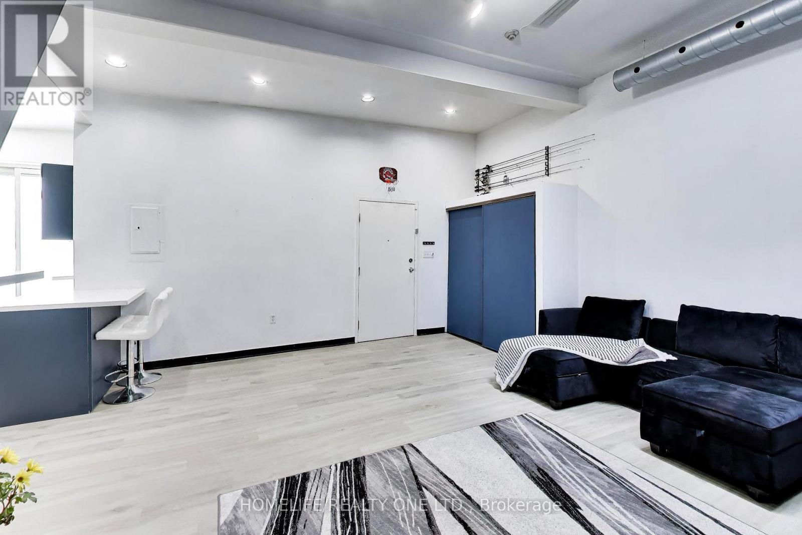 #3 166 BROADWAY - 8