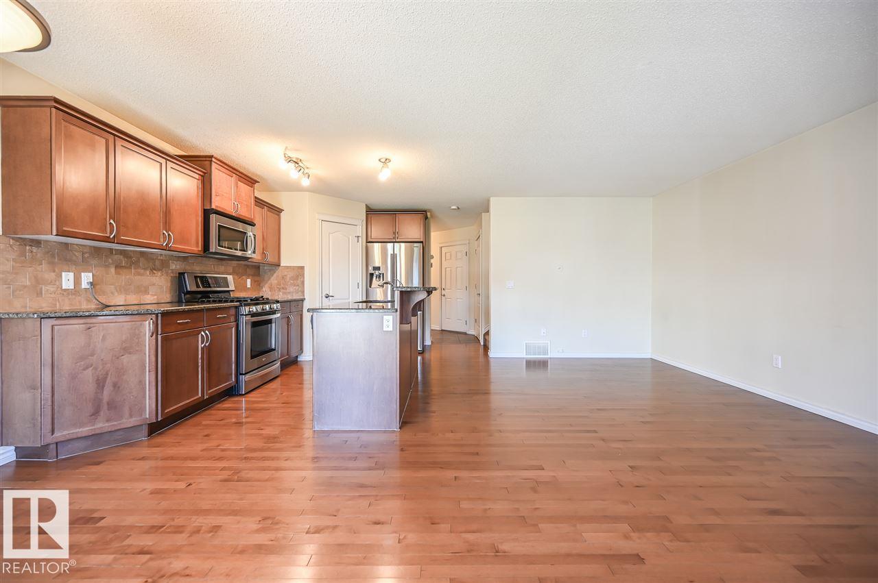 11425 14 AV SW, Edmonton