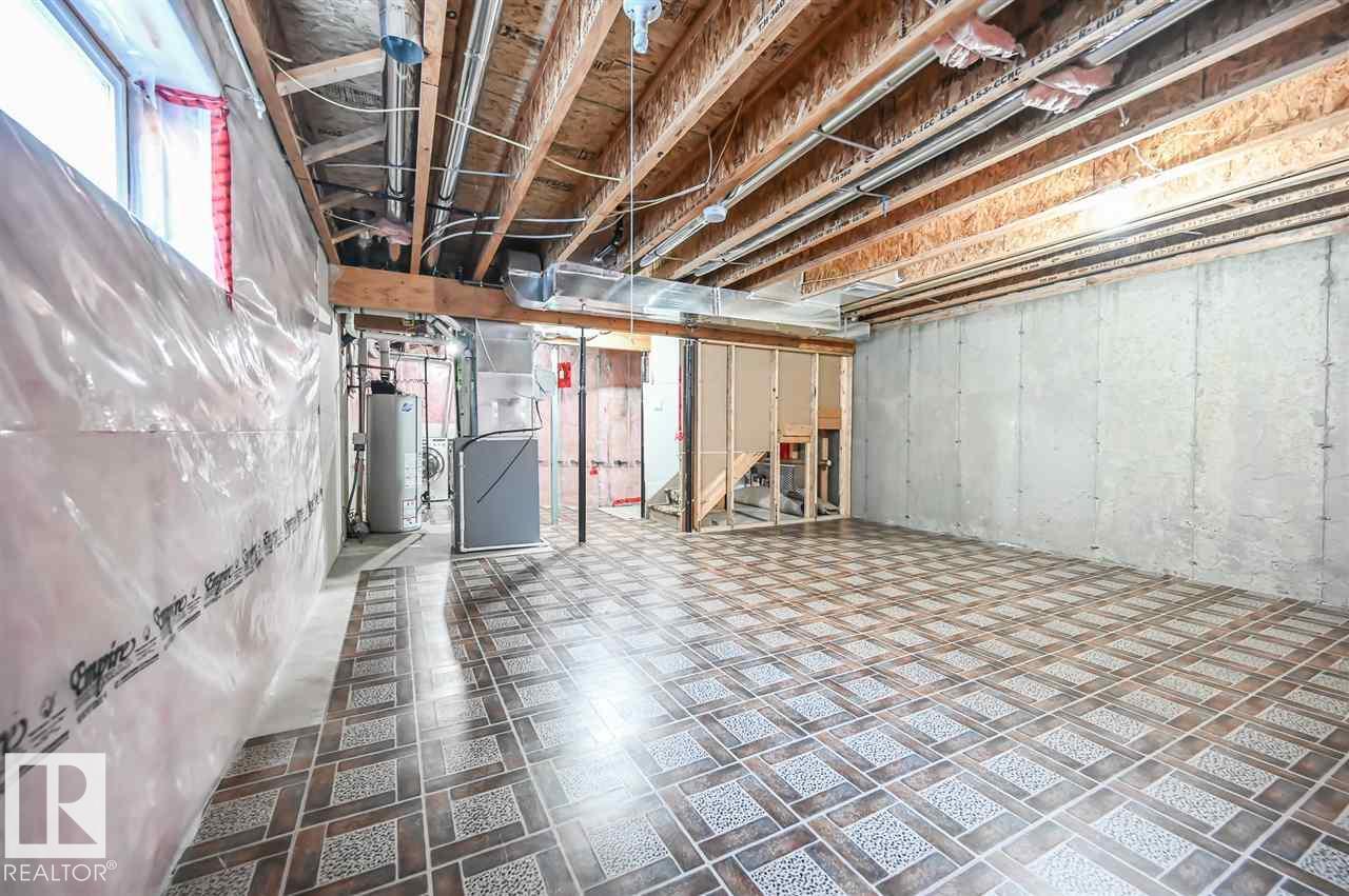 11425 14 AV SW, Edmonton