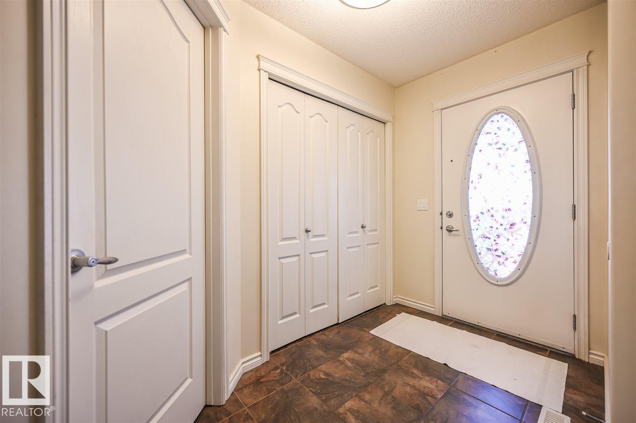 11425 14 AV SW, Edmonton