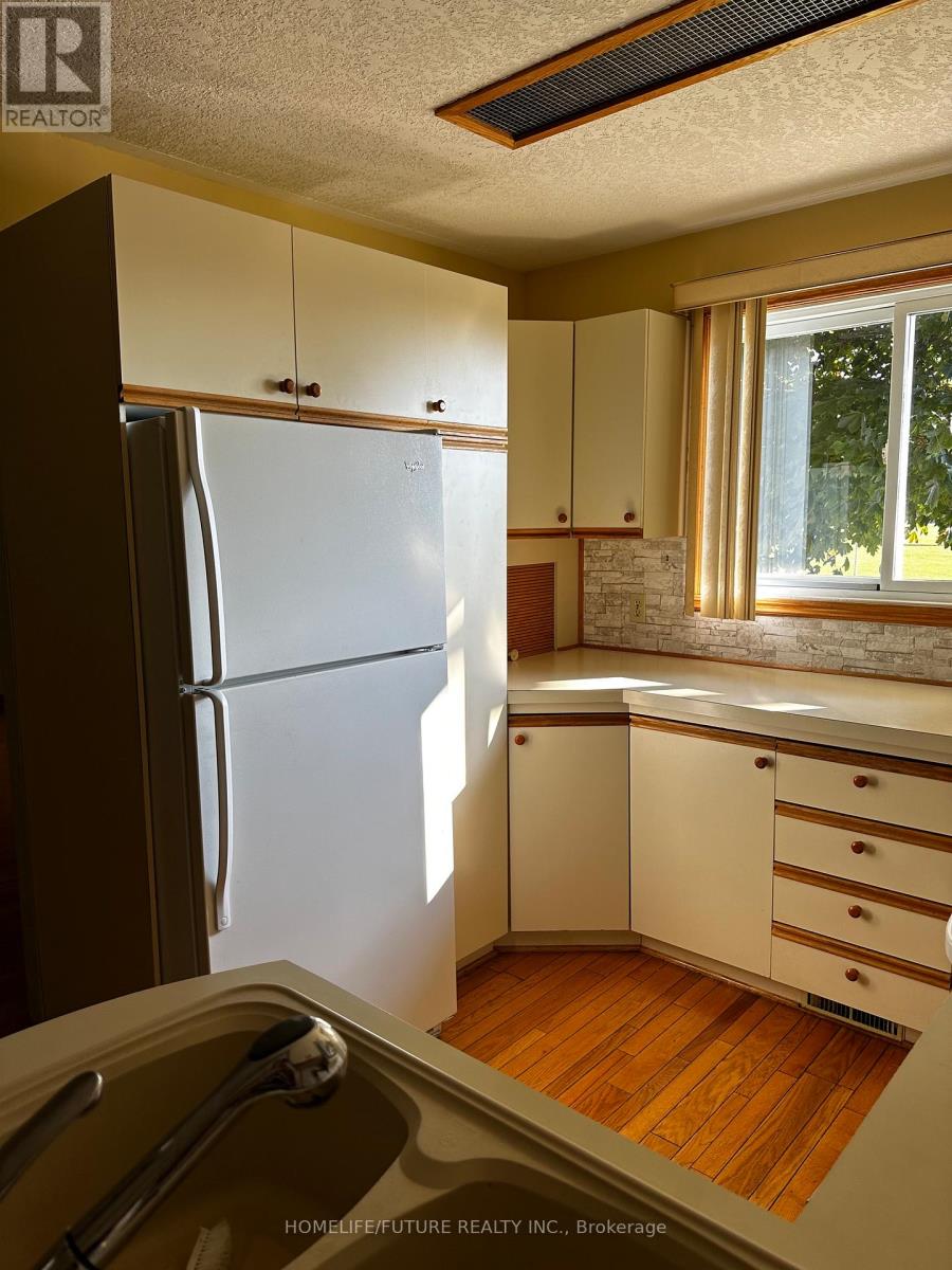 822 ALICE STREET - 5