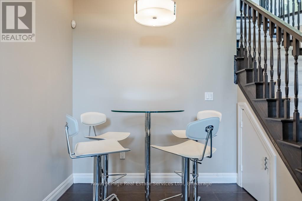 365 ROBINSON ROAD — photo 37