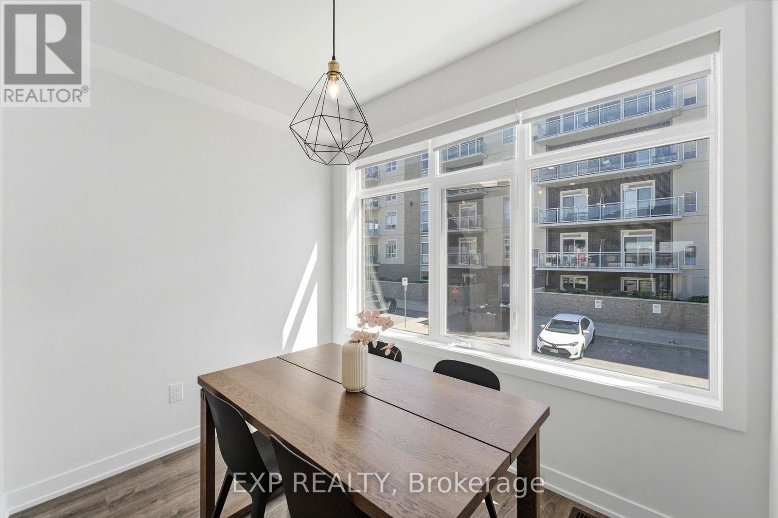 19 MARKLE CRESCENT - 14