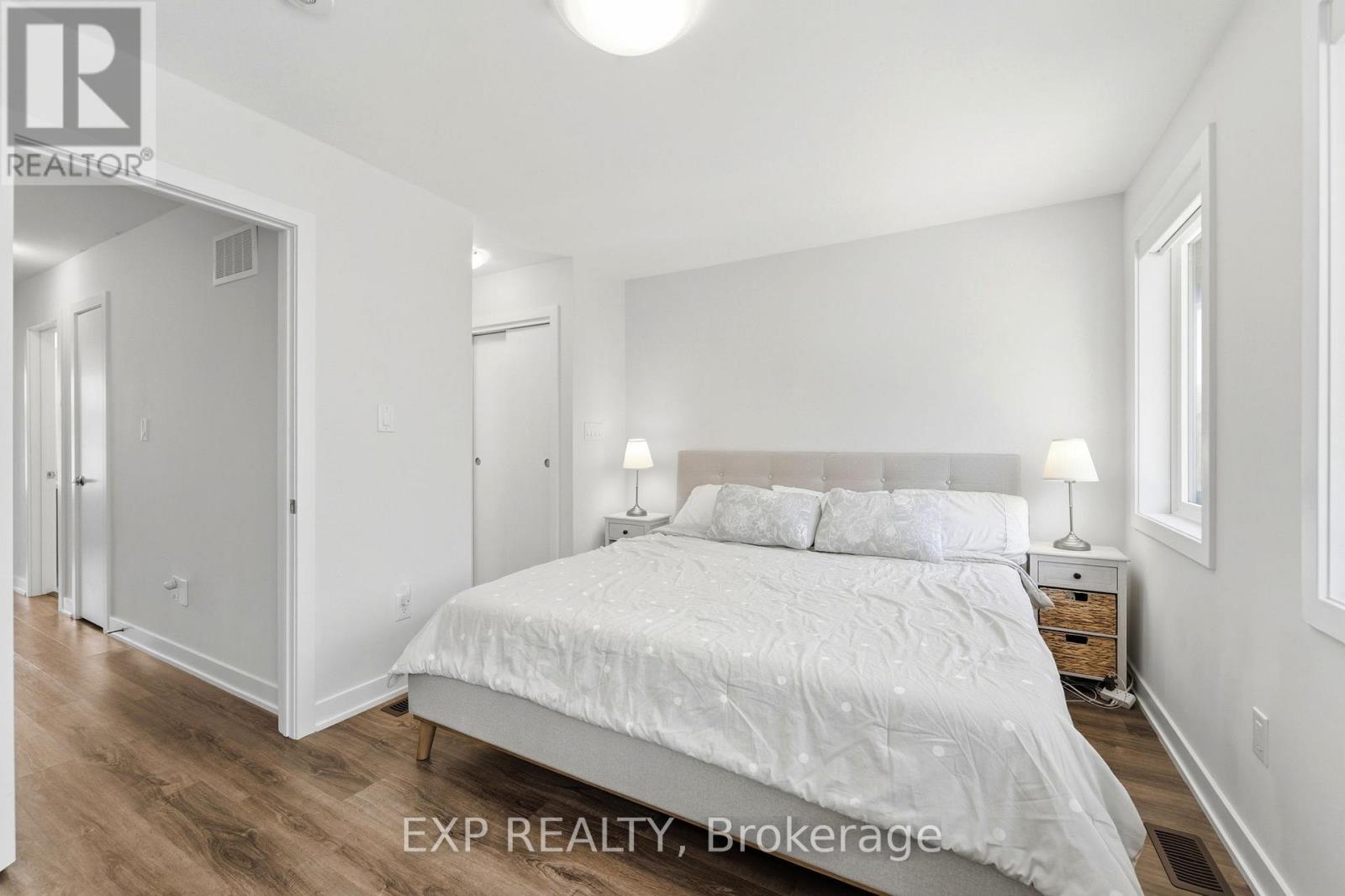 19 MARKLE CRESCENT - 21