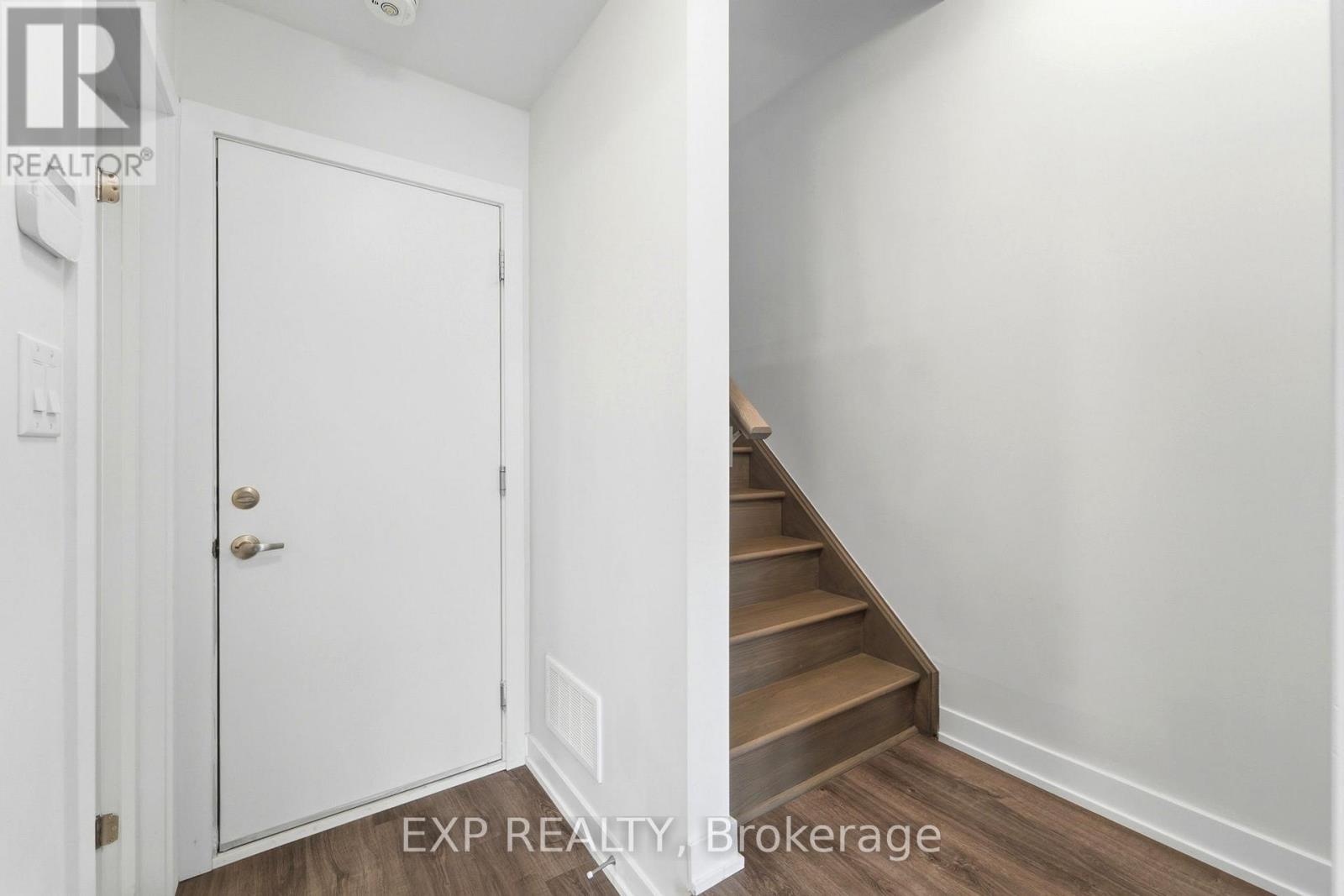 19 MARKLE CRESCENT - 29