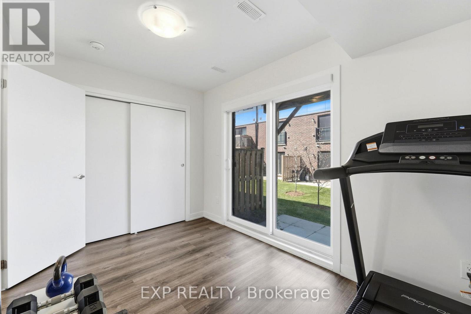 19 MARKLE CRESCENT - 32
