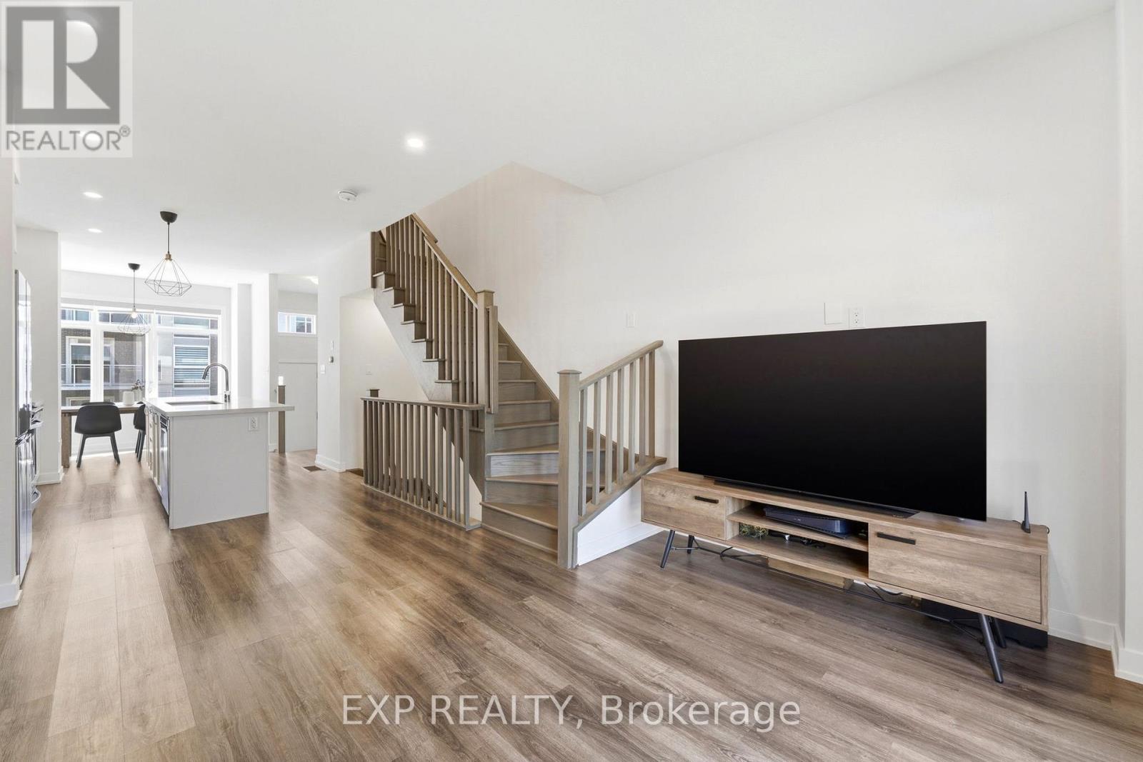 19 MARKLE CRESCENT - 6