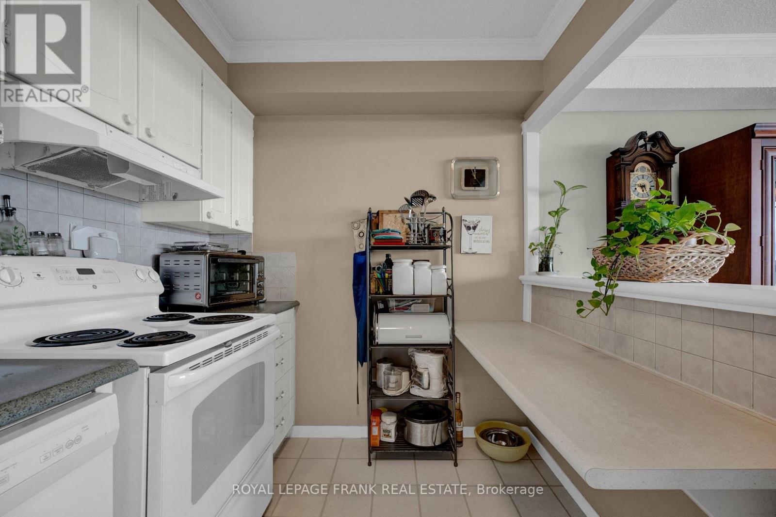 1103 - 55 WILLIAM STREET E — photo 10