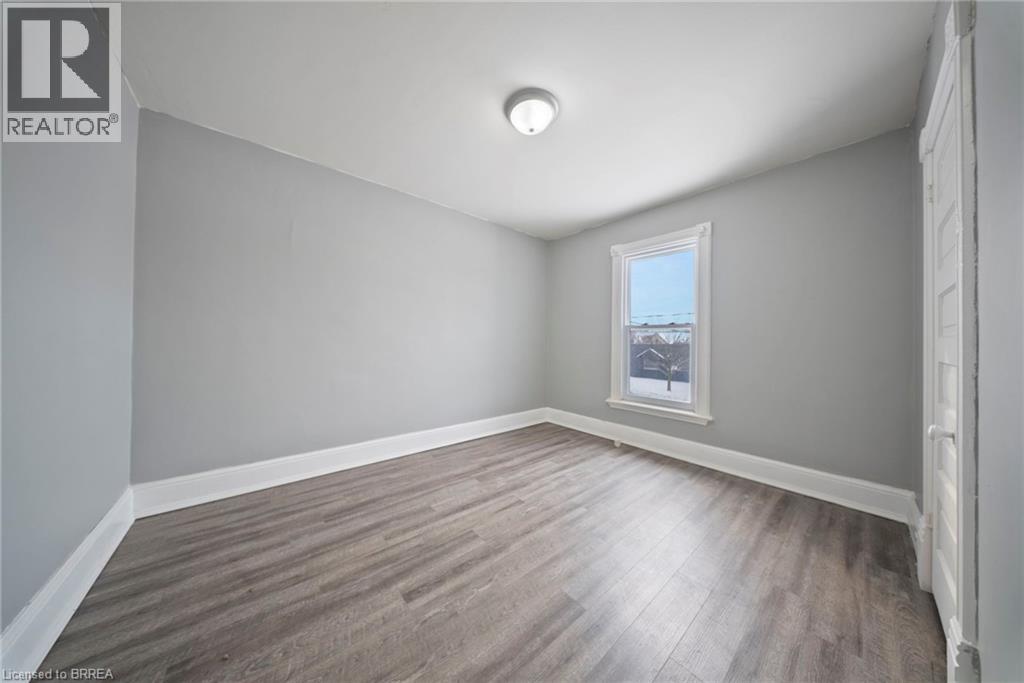 74 ERIE Avenue, Brantford, Ontario, N3S2E9 — Photo 18
