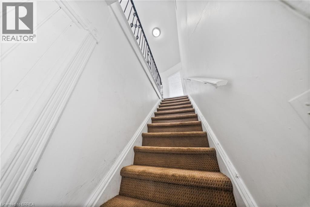 74 ERIE Avenue, Brantford, Ontario, N3S2E9 — Photo 13