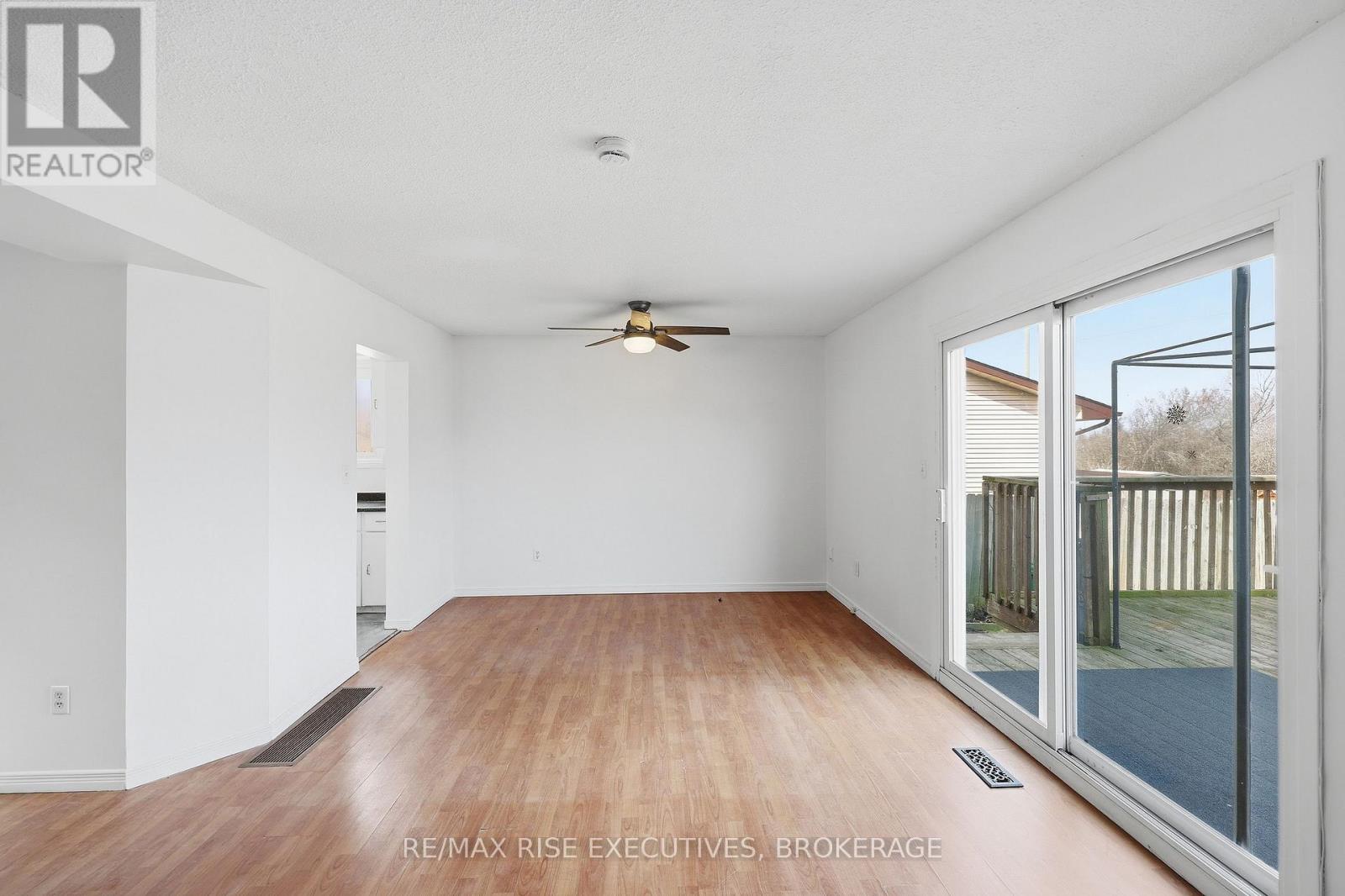 75 WYCLIFFE CRESCENT - 10