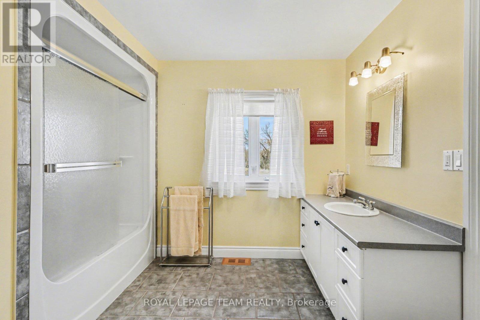 2370 COUNTY 18 ROAD - 22