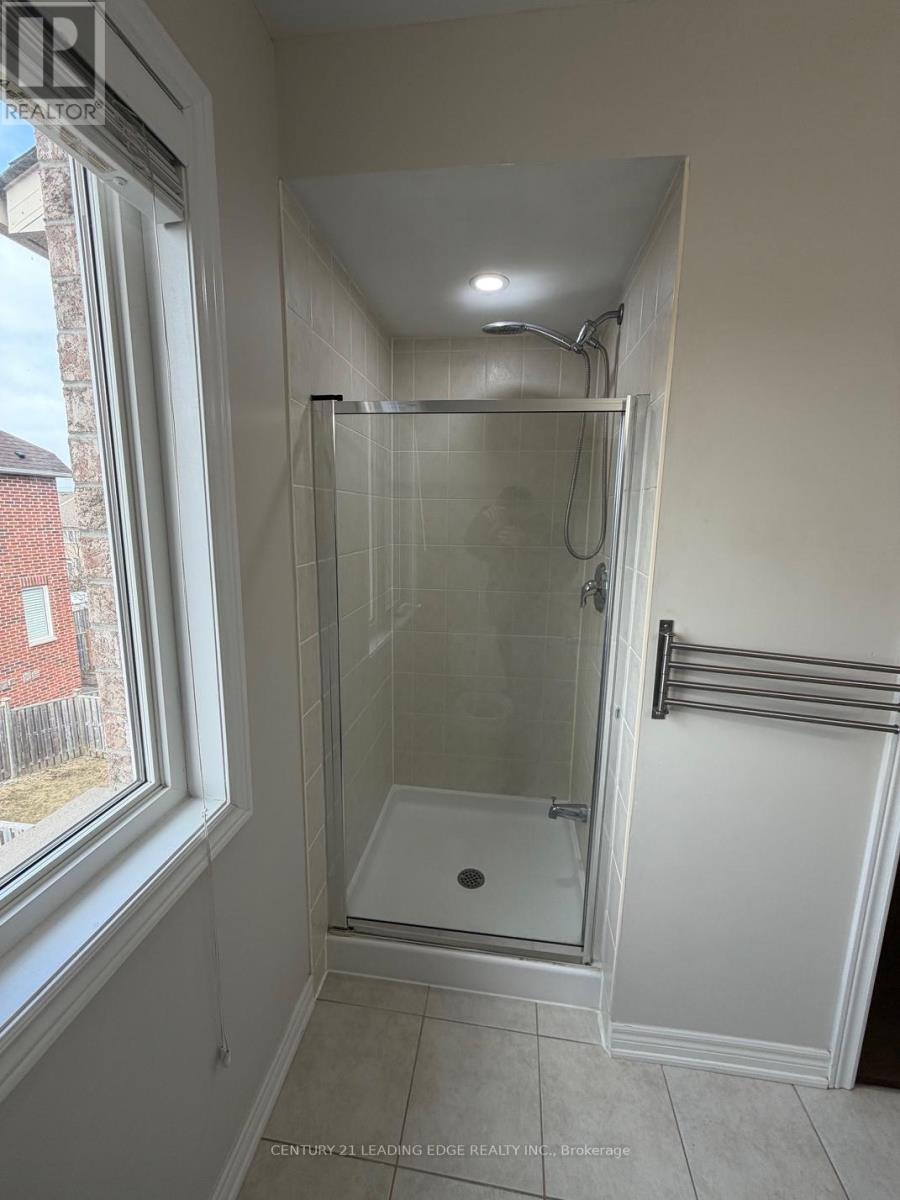 97 THATCHER CRESCENT — photo 9