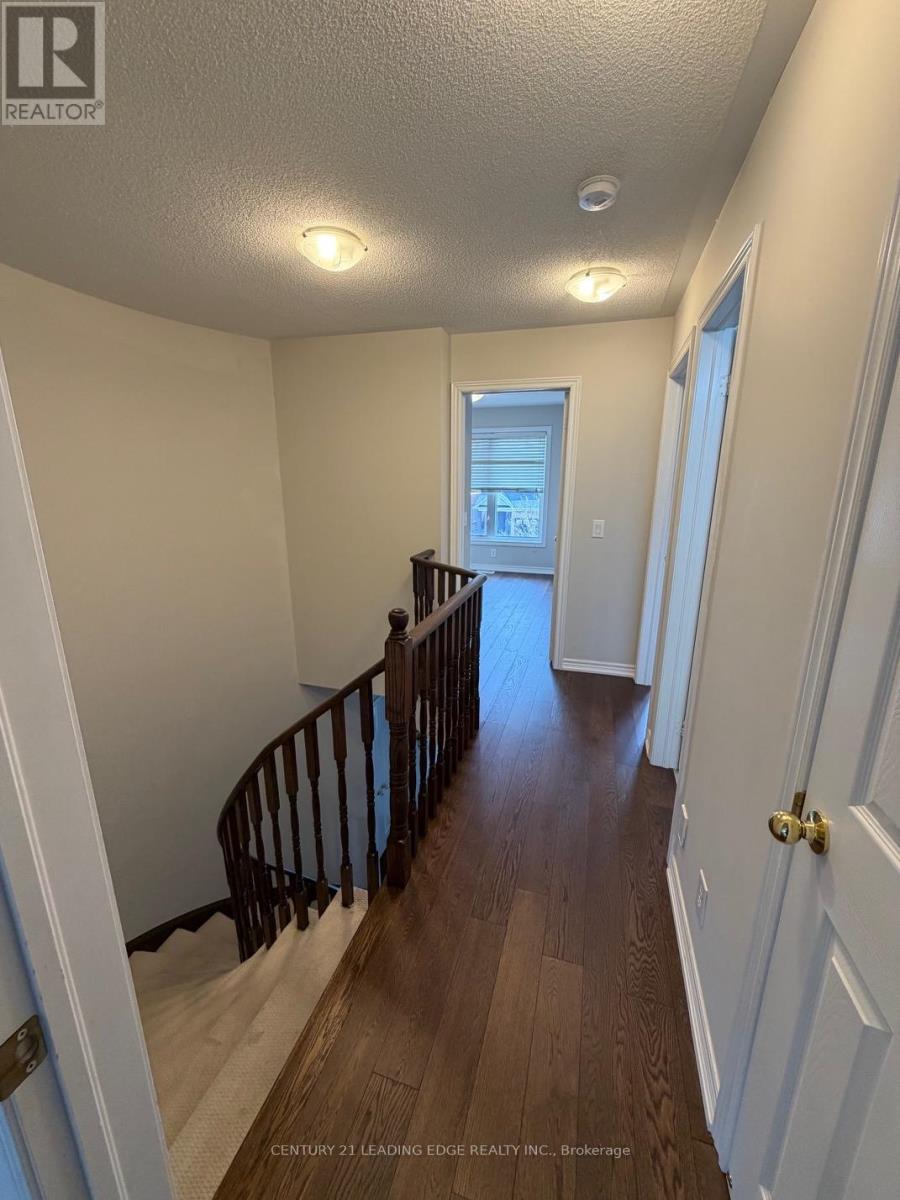 97 THATCHER CRESCENT — photo 16
