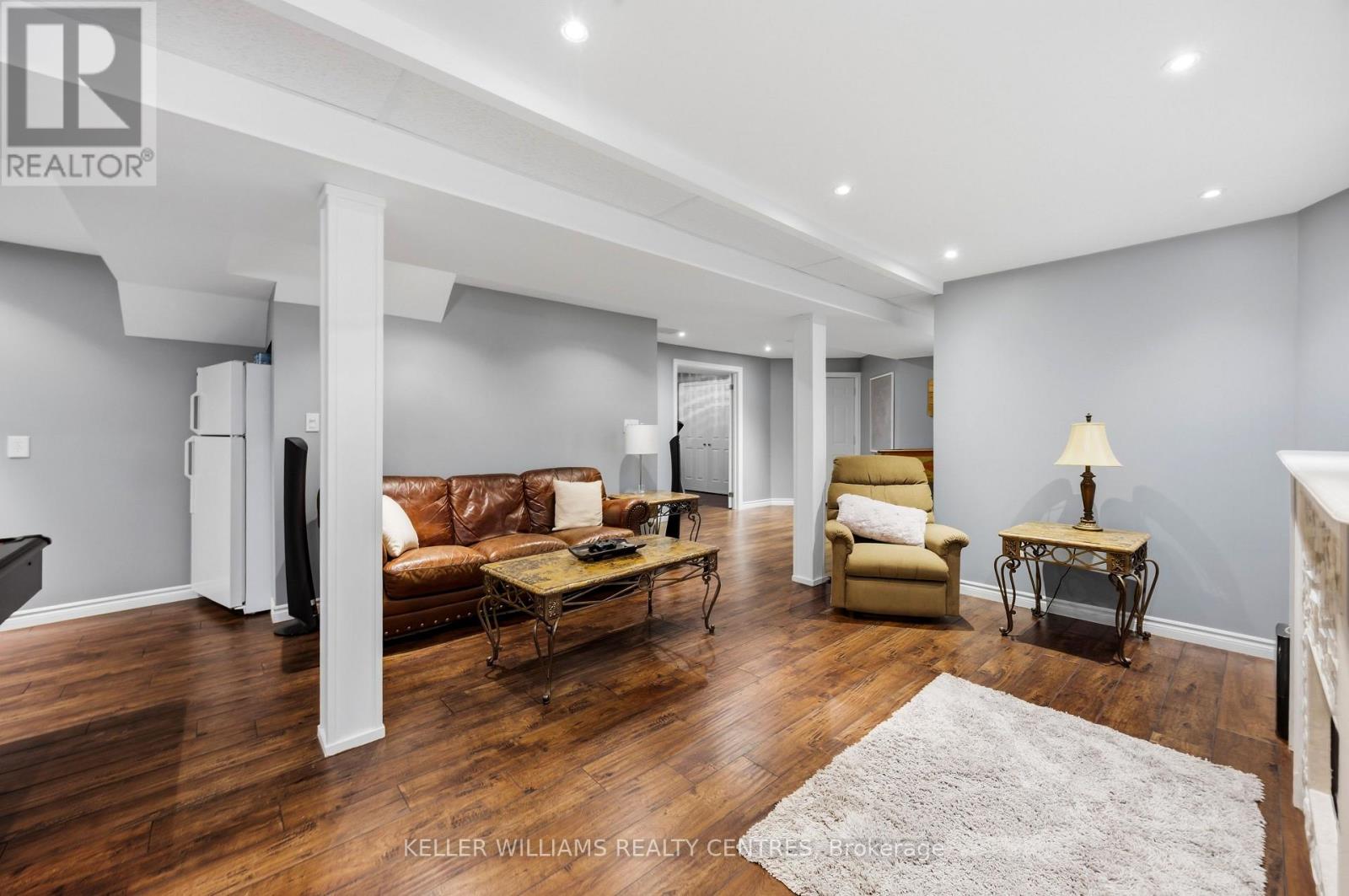 13 SURREY DRIVE - 25