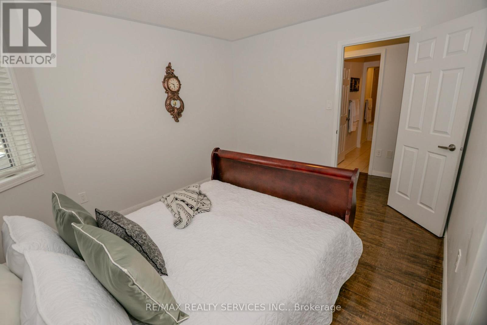50 GIBBS ROAD — photo 28