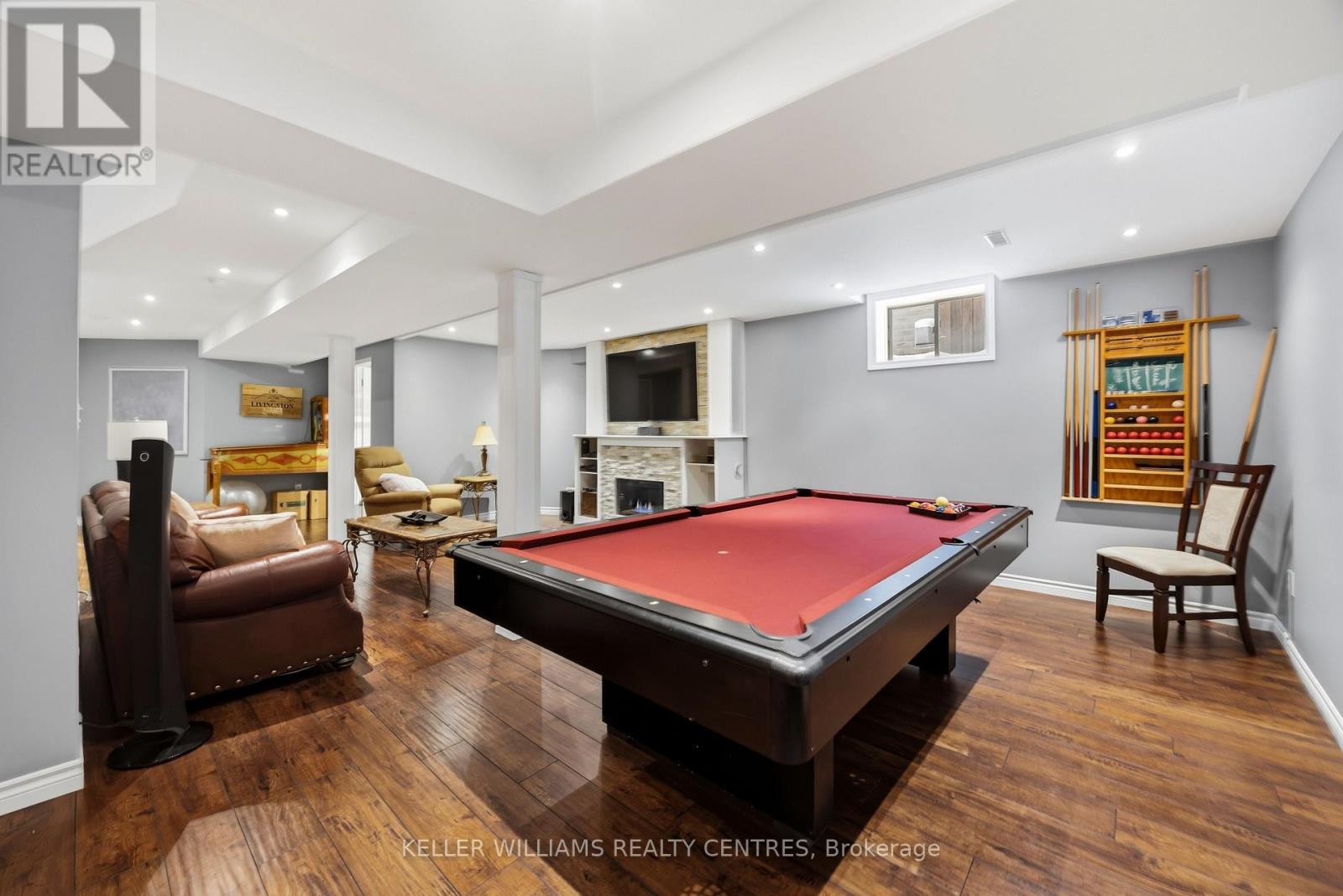 13 SURREY DRIVE - 24