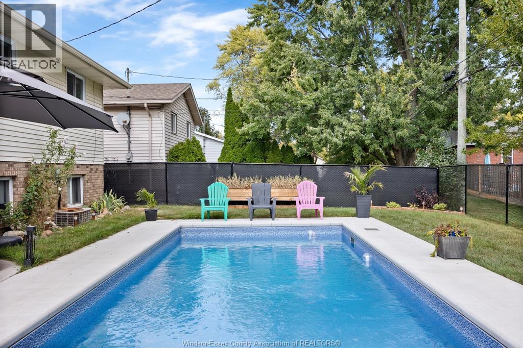 2055 GRAND MARAIS ROAD West — photo 28