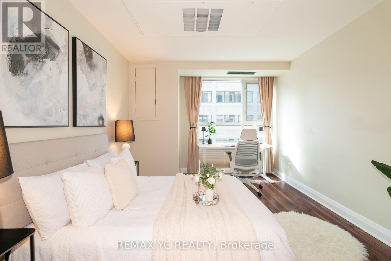 #306 8 WELLESLEY STREET E - 19