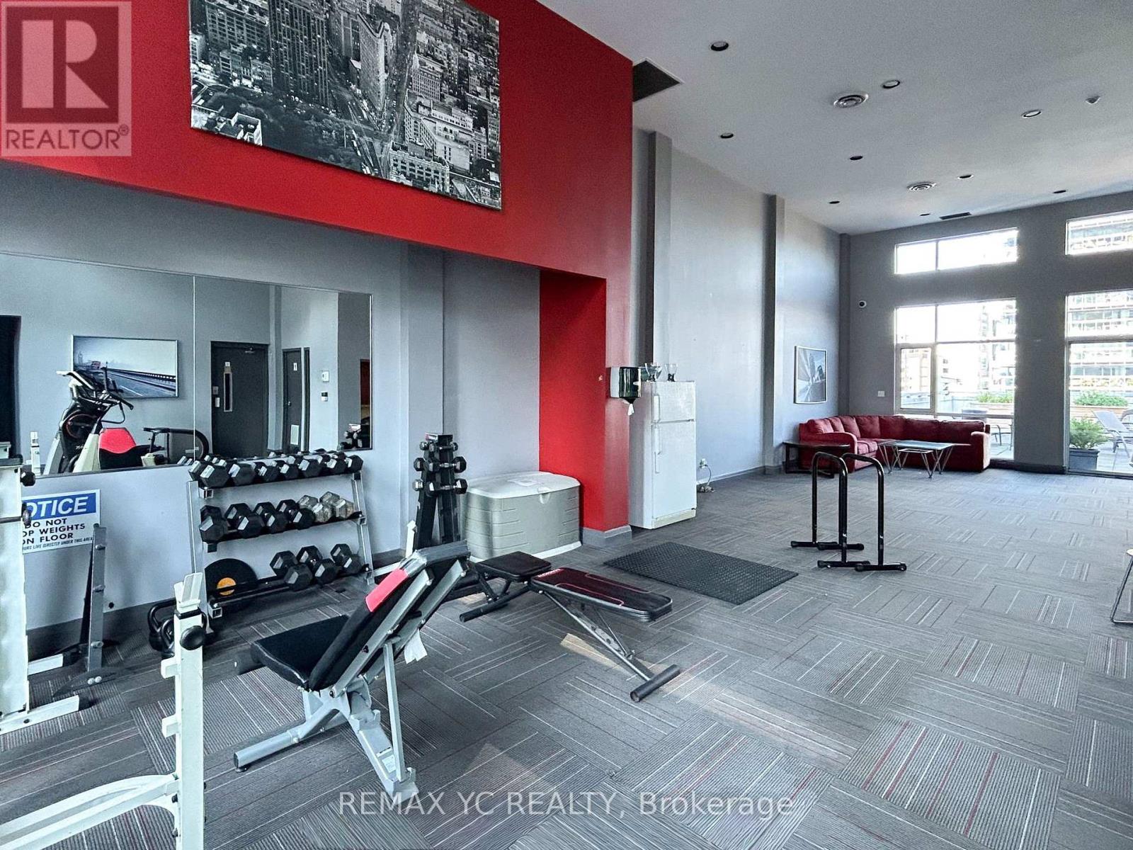 #306 8 WELLESLEY STREET E - 25