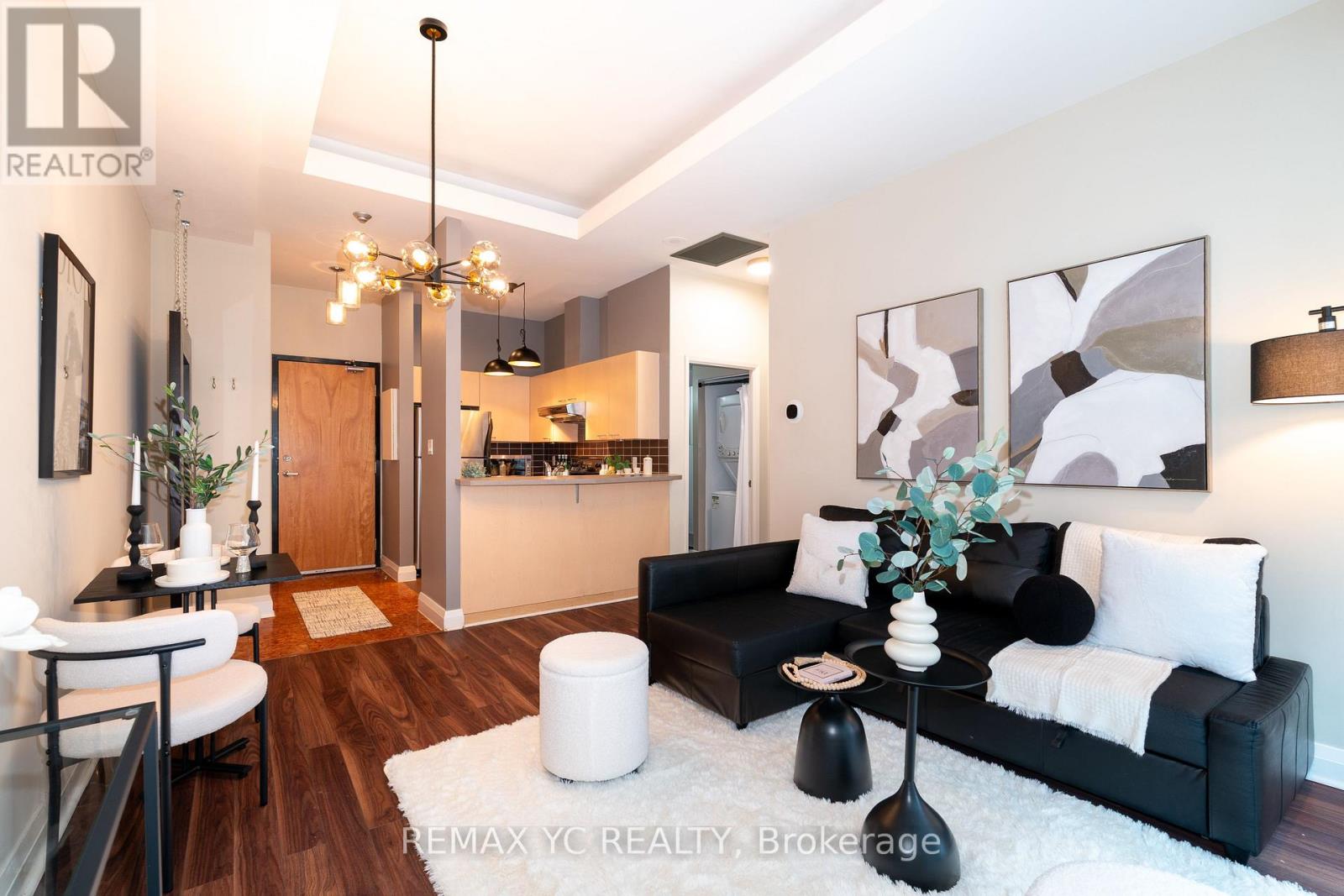 #306 8 WELLESLEY STREET E - 9