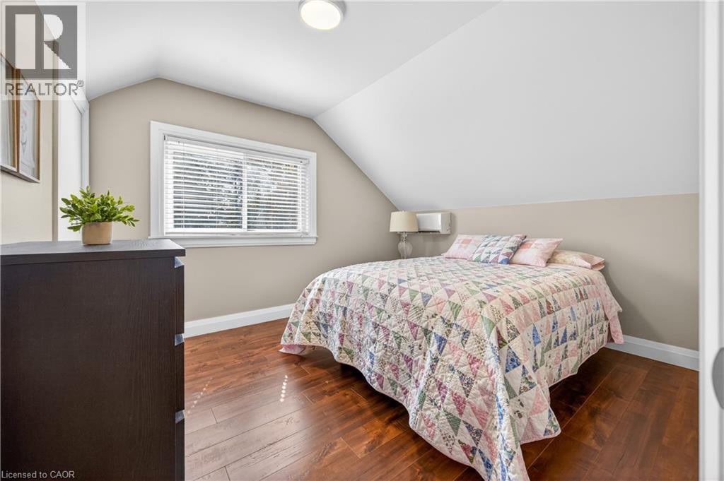 113 NIAGARA Street - 24
