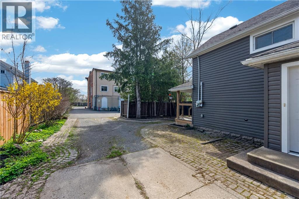 113 NIAGARA Street - 43