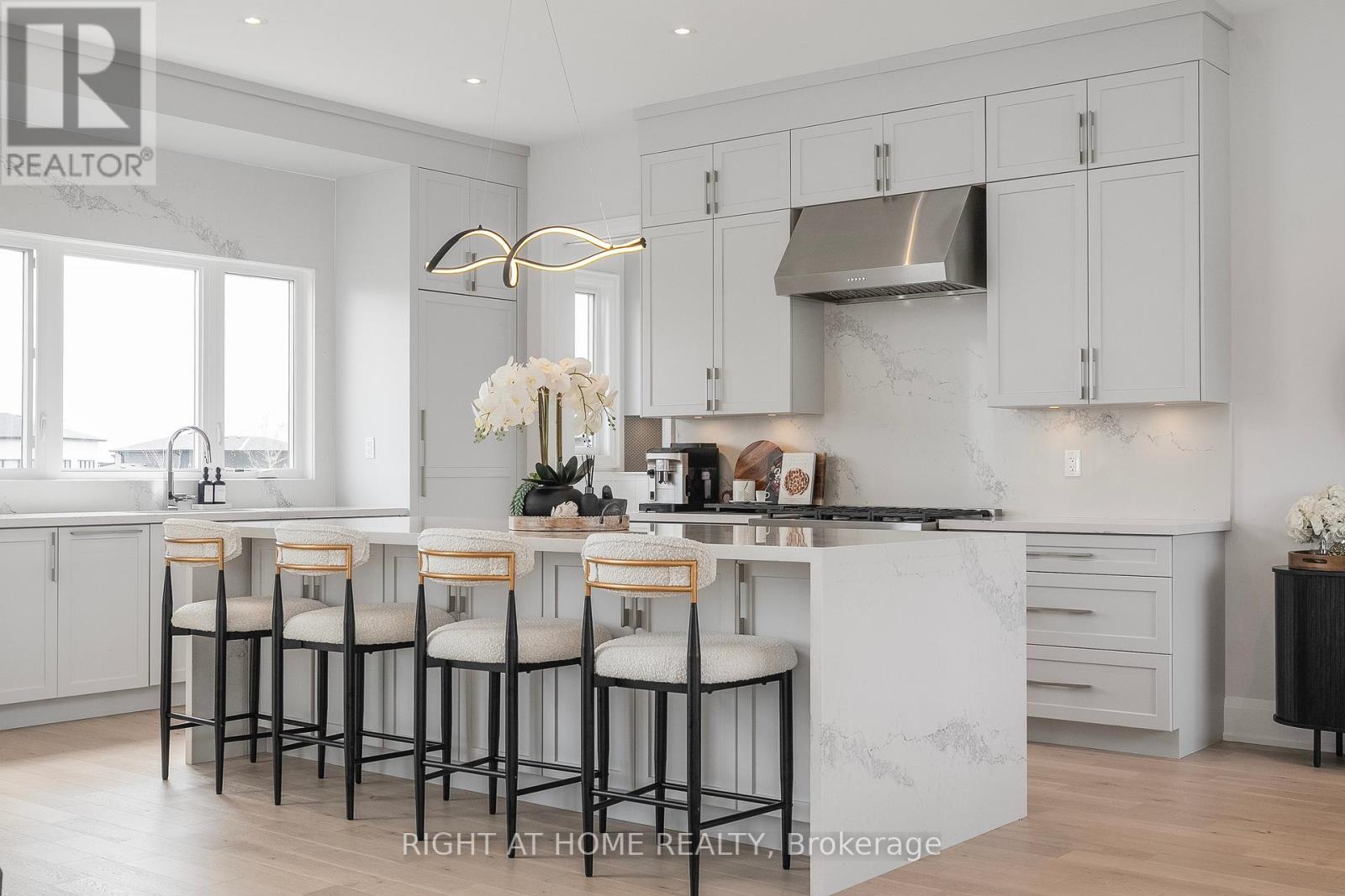110 SLADDEN COURT - 11