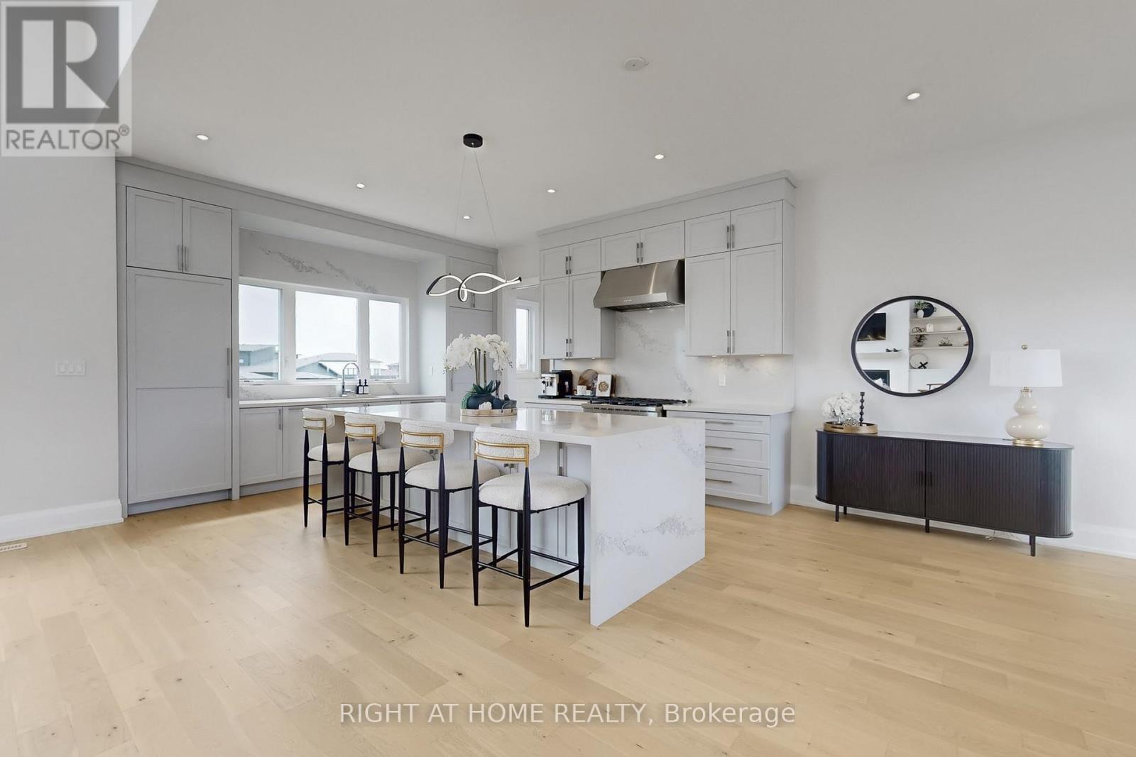 110 SLADDEN COURT - 17
