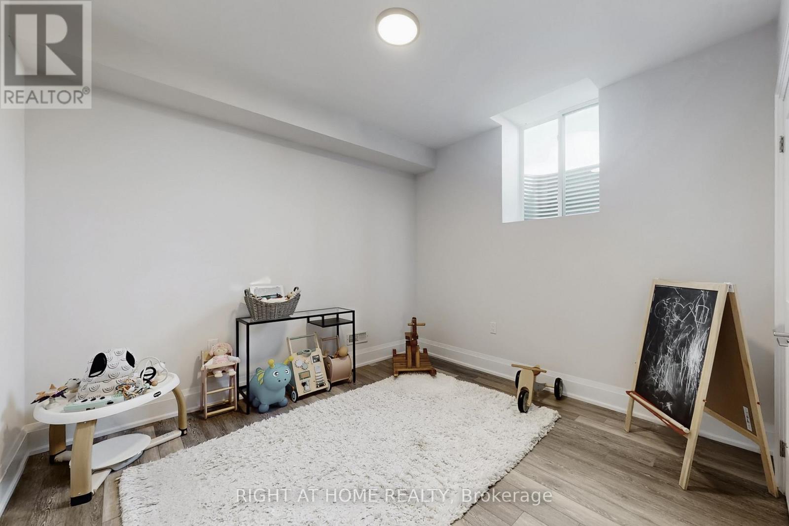 110 SLADDEN COURT - 40